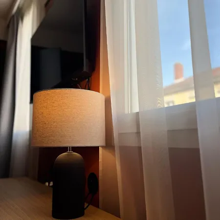 ホテル オテル ル リュミエール 3*