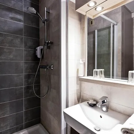Hotel Le Lumiere 2*